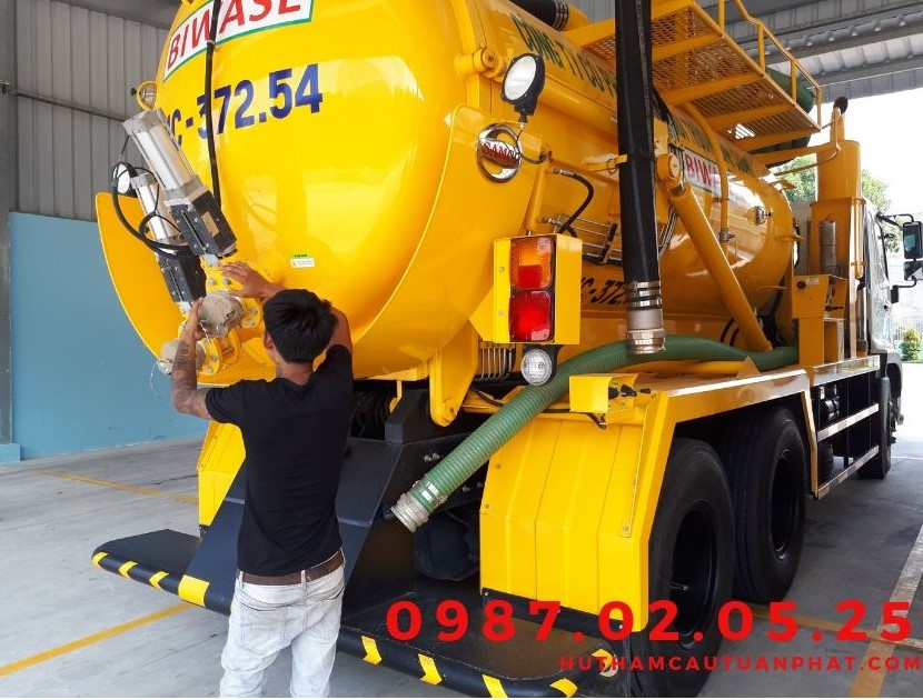 Hút hầm cầu tại Cụm CN An Thạnh
